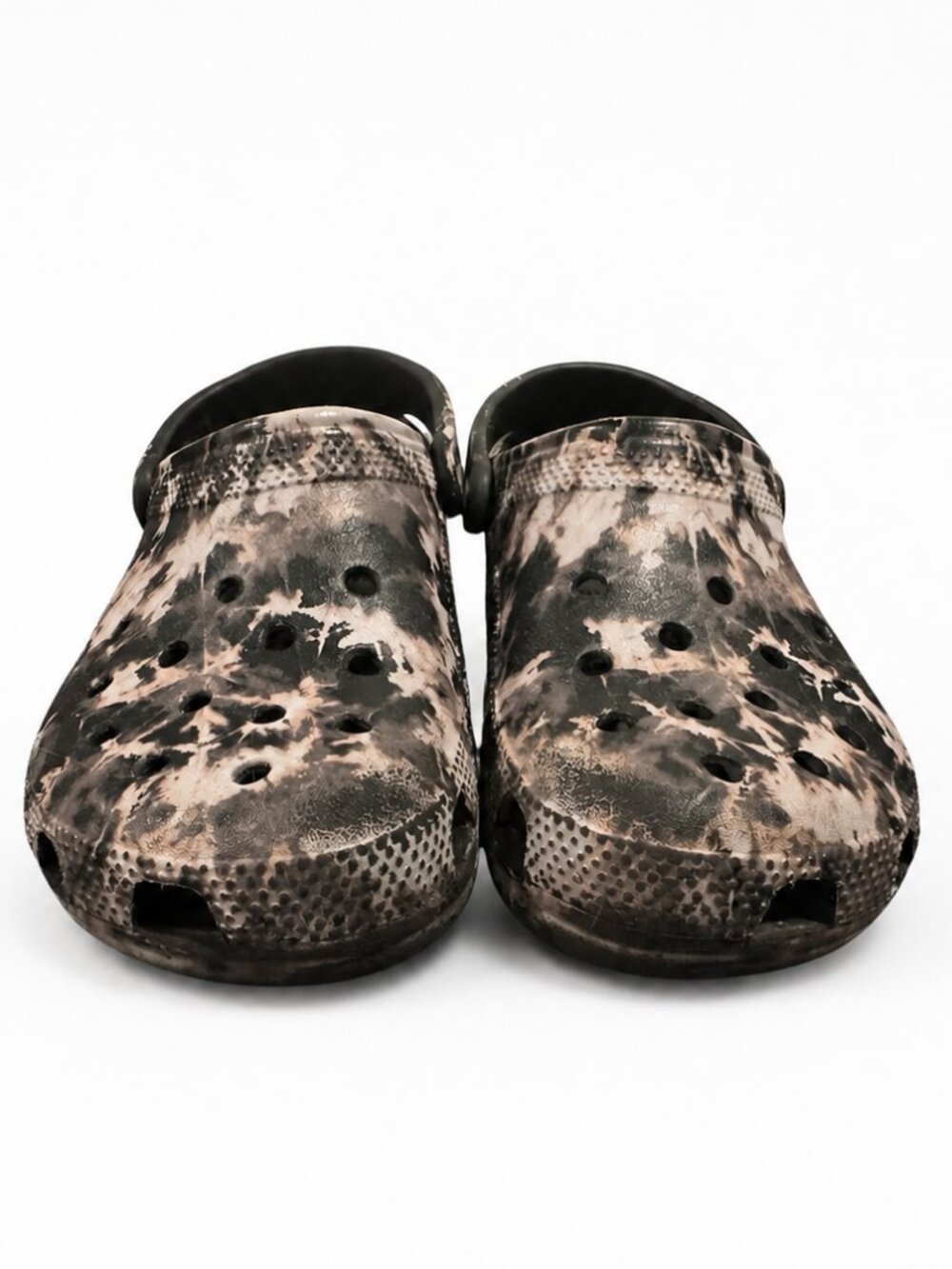 Crocs Classic Bleach Dye Clogs Women’s 8 / Men’s 6 Black Cream Tie Dye EUC - Picture 2 of 4